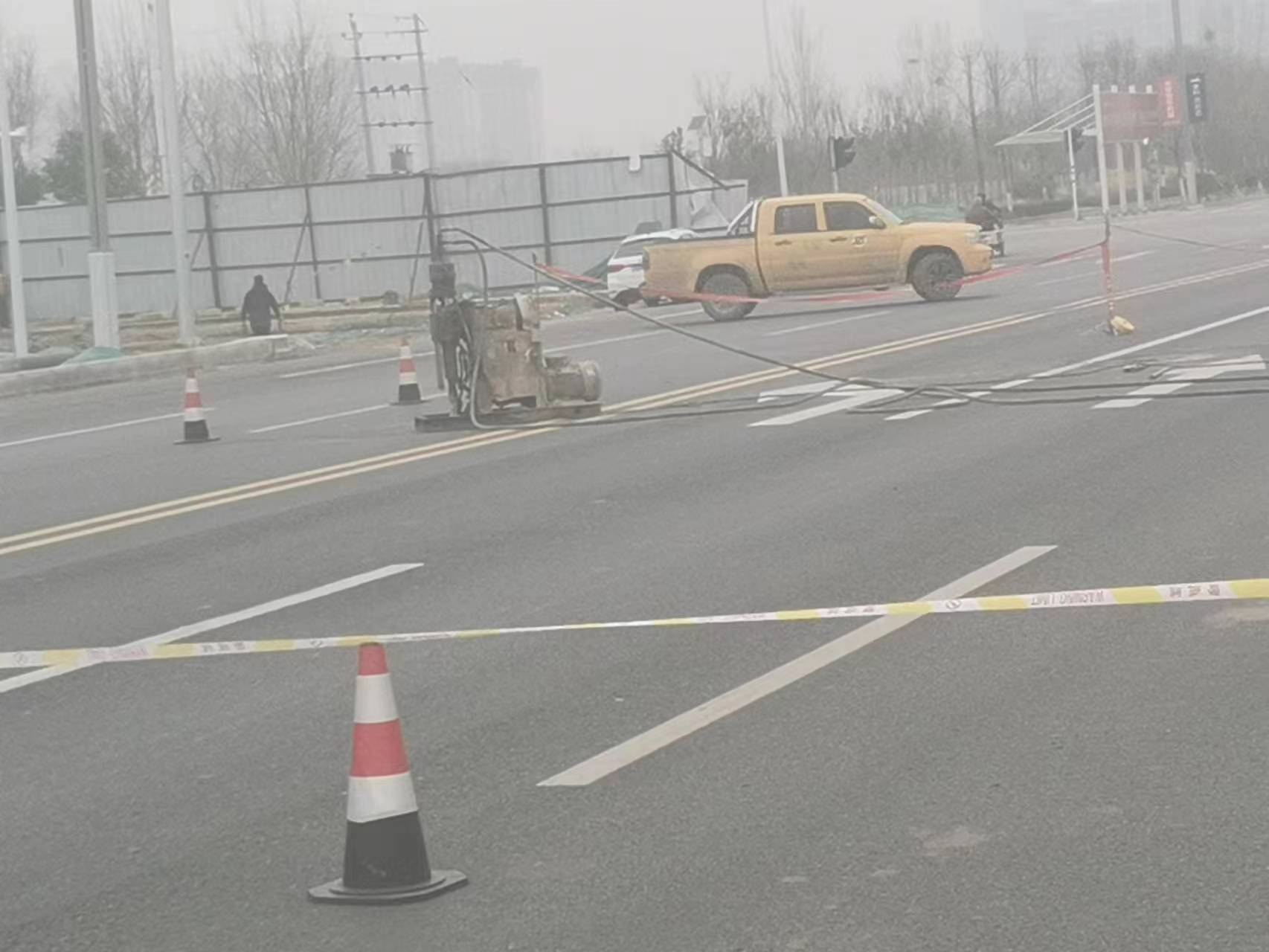 蓝田公路路基沉陷注浆